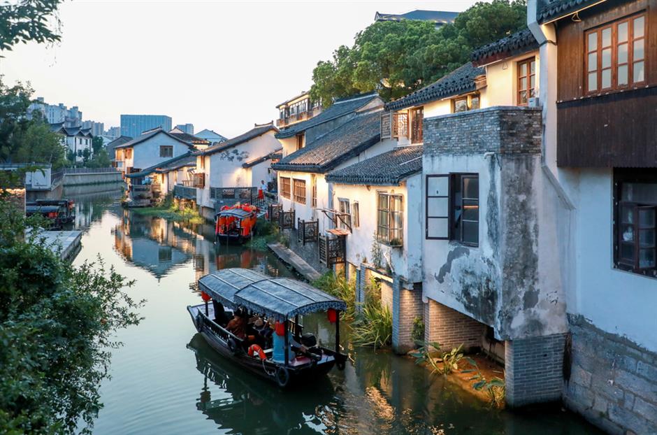 乘船出发!水乡古镇的雨意里藏着真正的江南滤镜