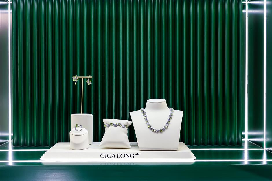 Enjoy Jewelry Craftsmanship at the Diamond and Gems Show