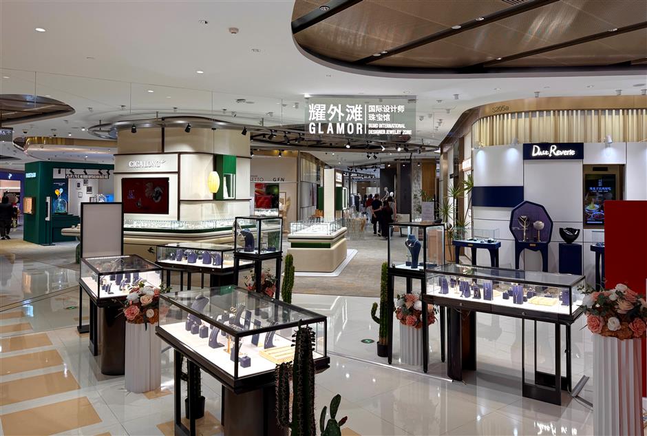 Enjoy Jewelry Craftsmanship at the Diamond and Gems Show