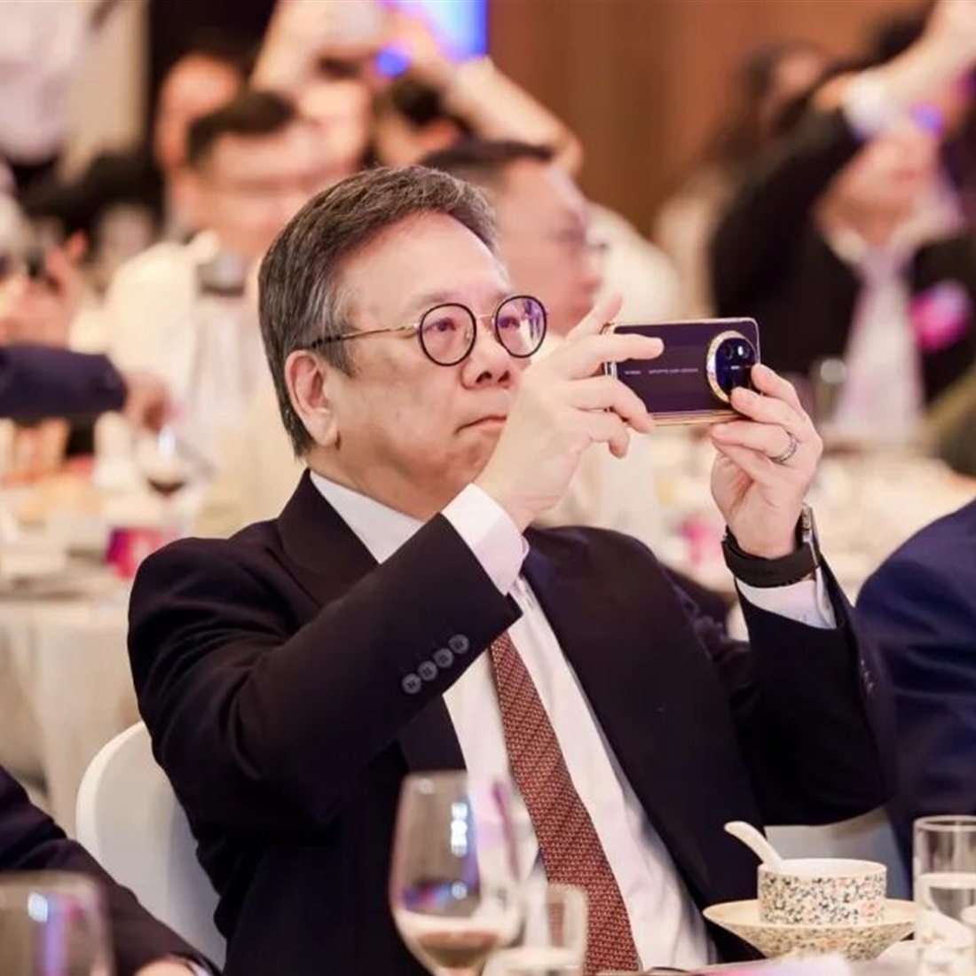 Shanghai, Hong Kong Step up Synergy to Serve High-Quality Development
