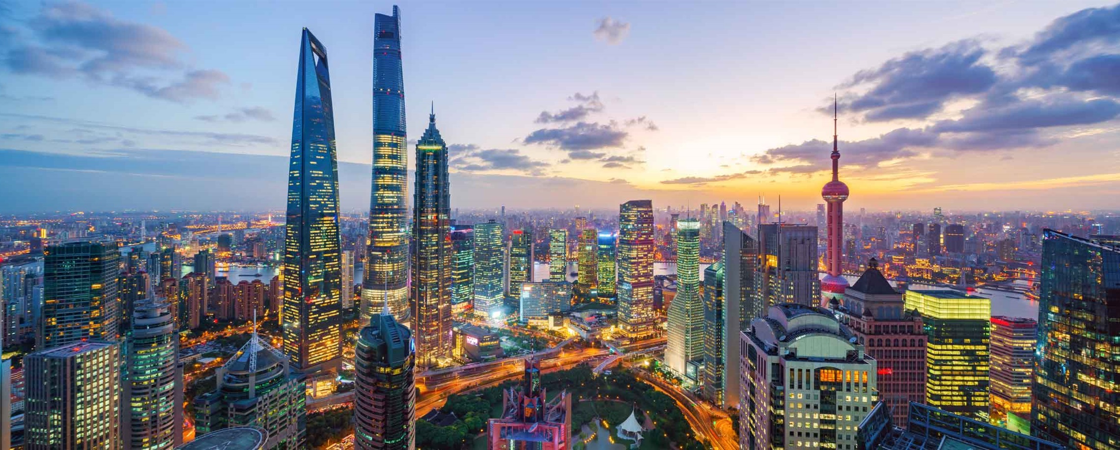 'Twin Stars' of Finance: Hong Kong, Shanghai Celebrate Closer Union