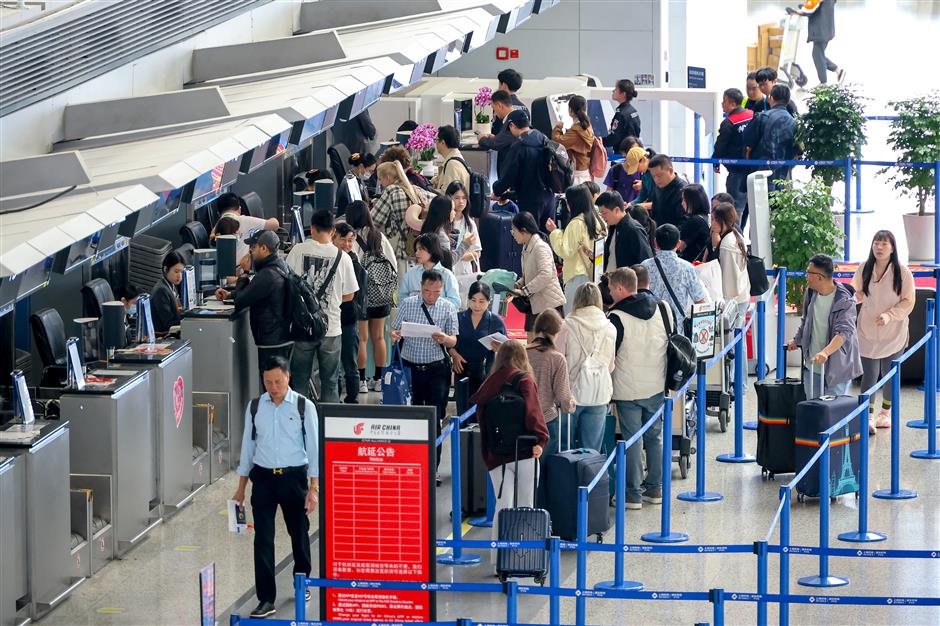 Shanghai Airports Open More International Routes for Summer Travel Season