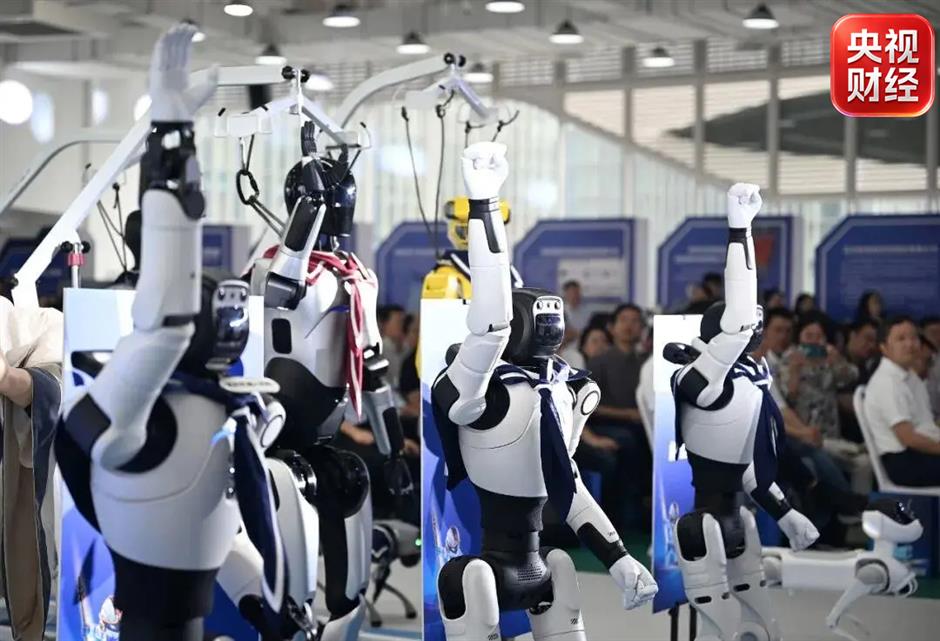China Opens 1st Robot School to Train 'Students' for Real-World Jobs