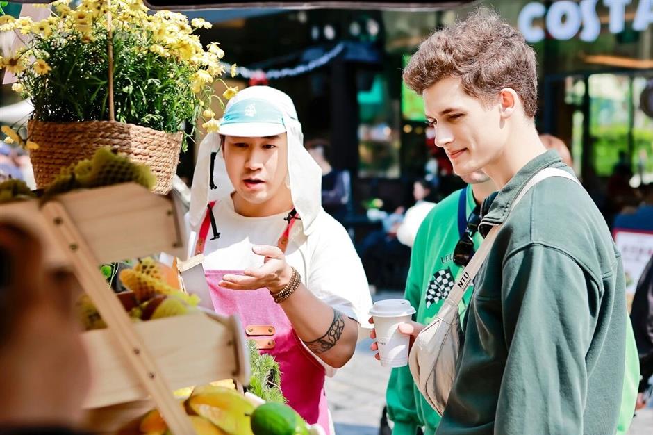 Sinan Mansions Hosts Farm Market, Live Music And Games