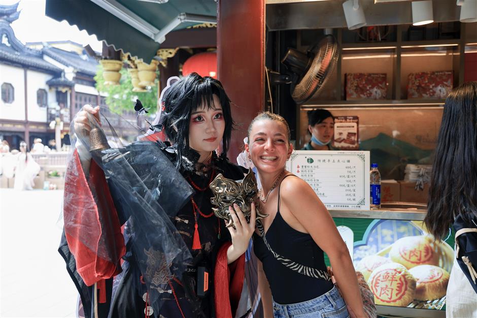 Yuyuan Garden Turns into Anime Fantasy Land for Summer Nights