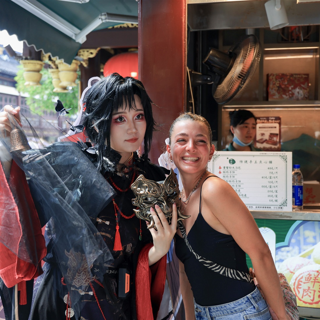 Yuyuan Garden Turns into Anime Fantasy Land for Summer Nights