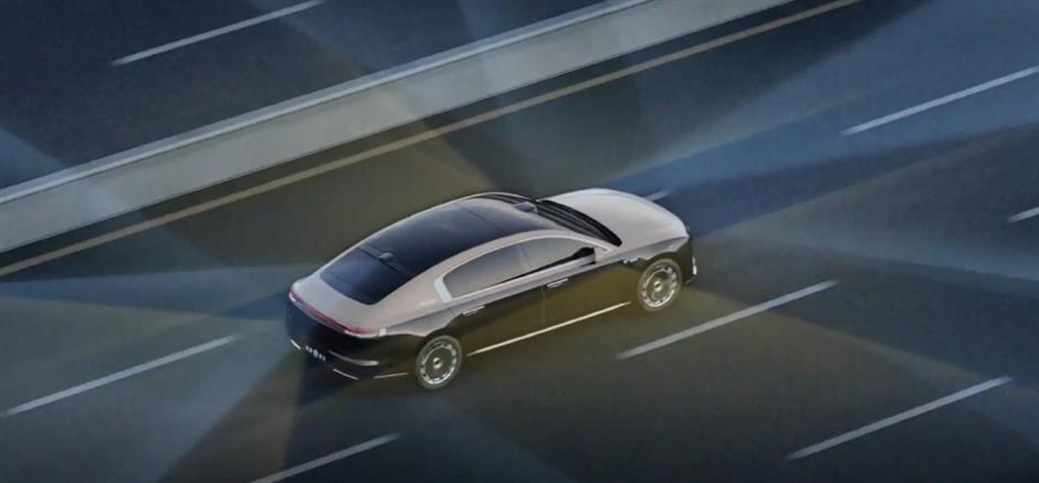 Battle Lines Drawn as China Carmakers Challenge Tesla in Self-Driving