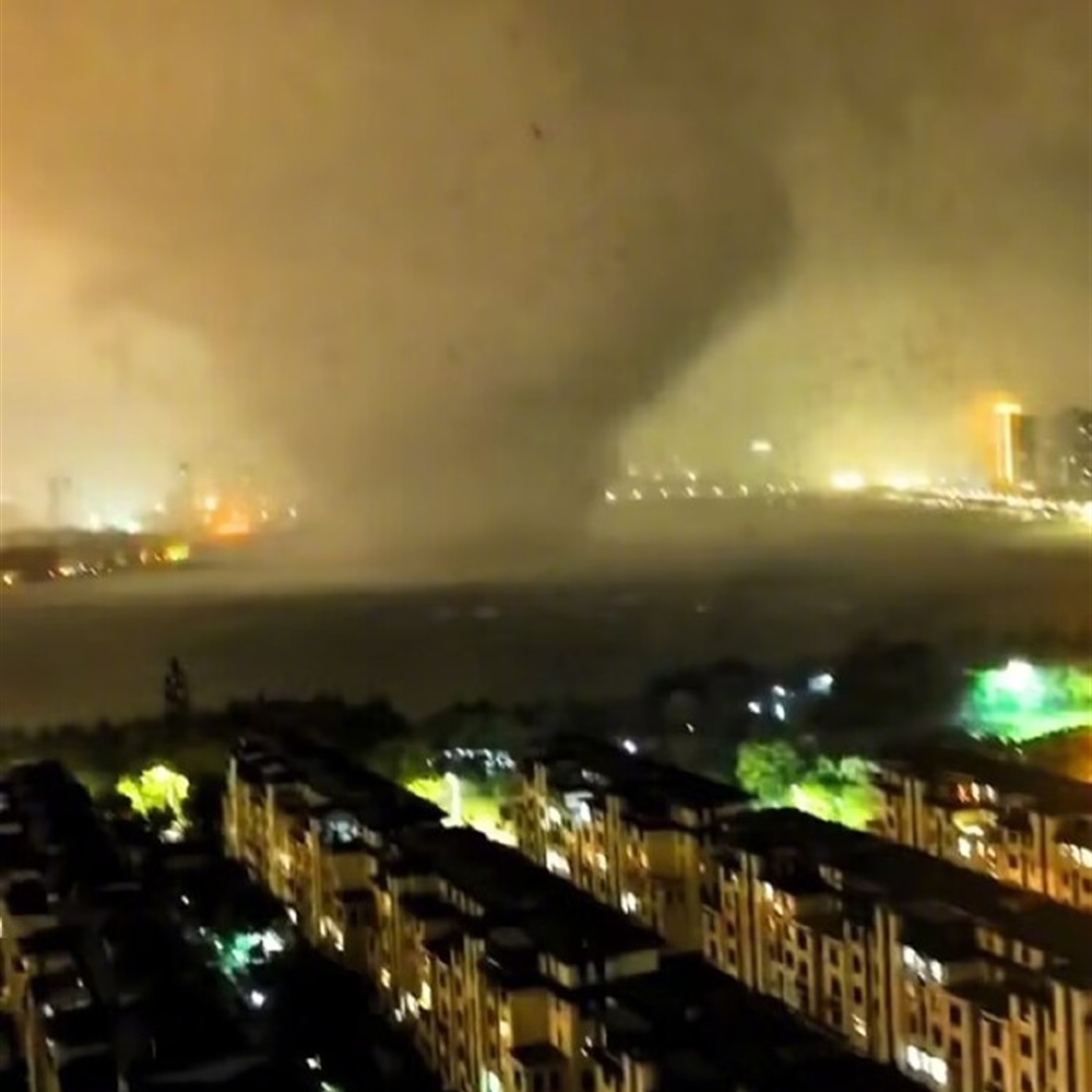 Tornadoes Kill at Least 8 in Central China, Ripping Through University Campus