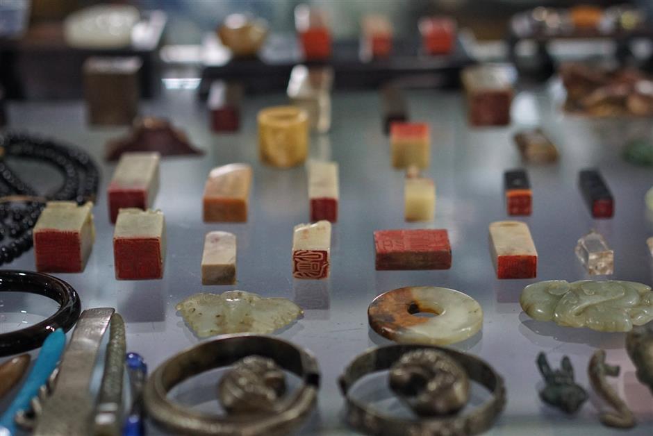 [Hai Guide] Shanghai's Sunday Morning Old Book Market is Back!