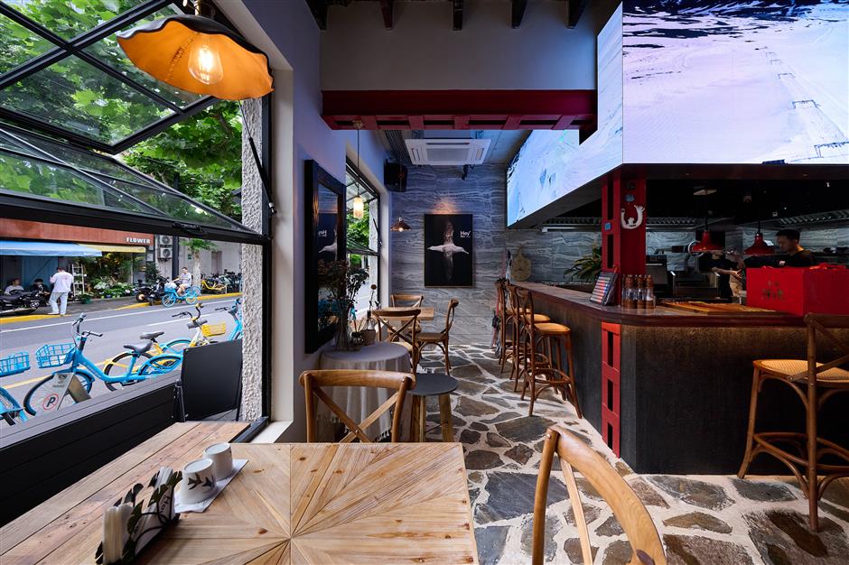 [Chef's Table] The Secret Menus & Swiss Chalet Design of Hey Bro
