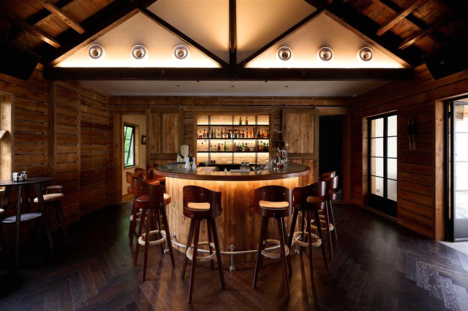 [Chef's Table] The Secret Menus & Swiss Chalet Design of Hey Bro