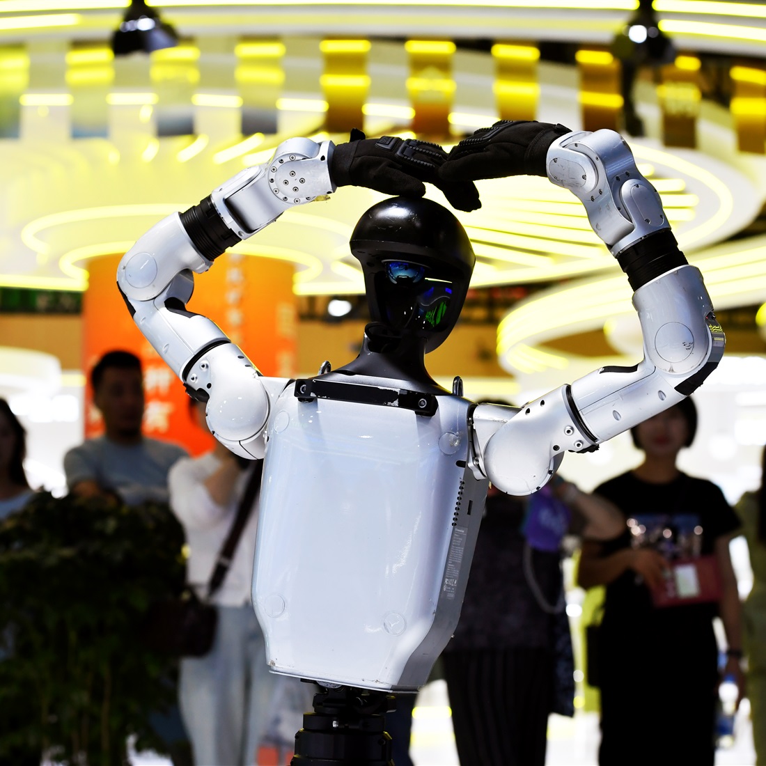 China's Robot Exports Surge 18.6% in H1 as Global Demand for Industrial, Medical Machines Grows