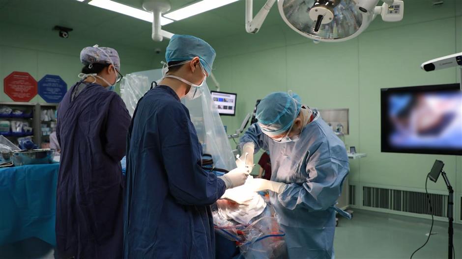 [BIG News] A World FIRST Medical Breakthrough in Shanghai Beats Elon Musk