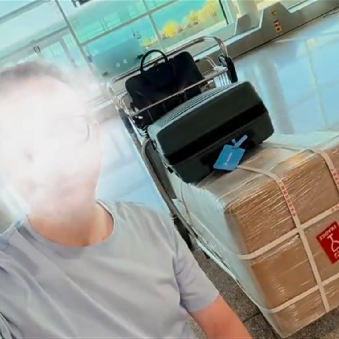 Frenchman Brings AC from China to Paris for 93-Year-Old Mother Amid Heatwave