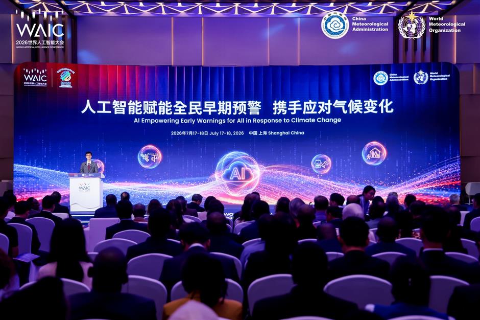 China Unveils AI System to Sharpen Global Weather Warnings