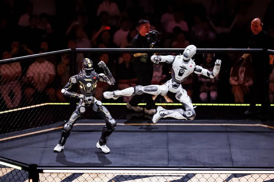 Humanoid Robots Trade Punches in China's 1st Global Fighting League