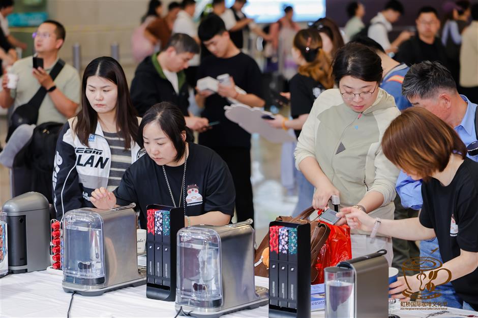 Consumption Spending Peaks During Dragon Boat Festival Holiday