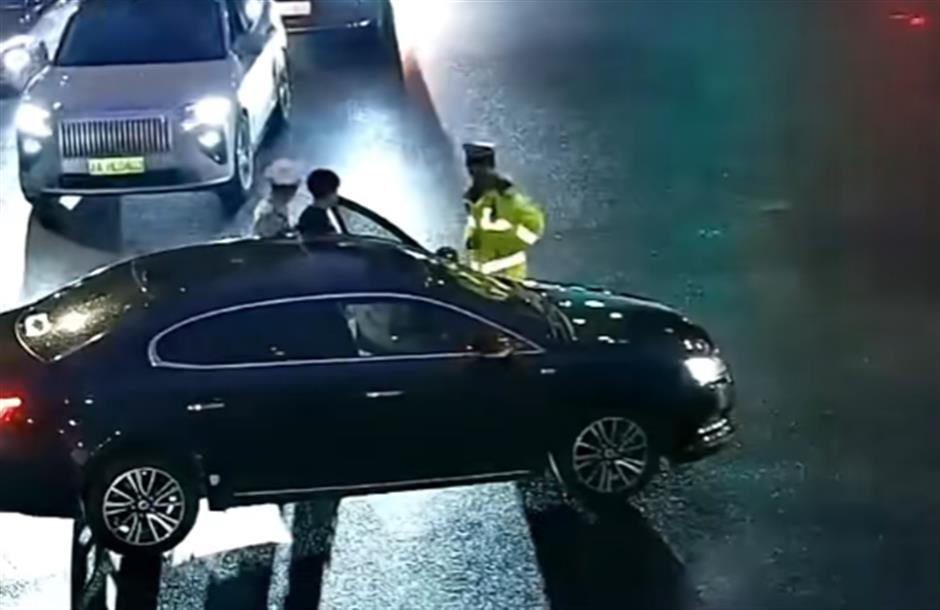 Shanghai Boy, 12, Drives 30km to Meet Online Friend