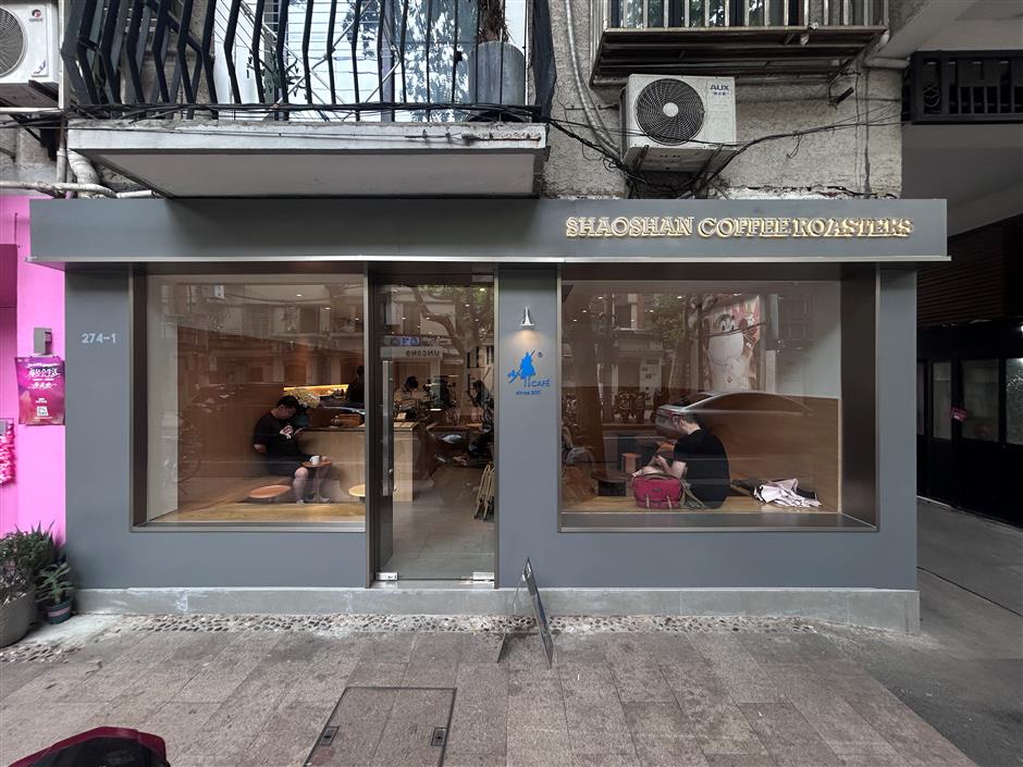 [Caffeinated] Its HOT. Here are 5 Places 2 Get Great Iced Coffee