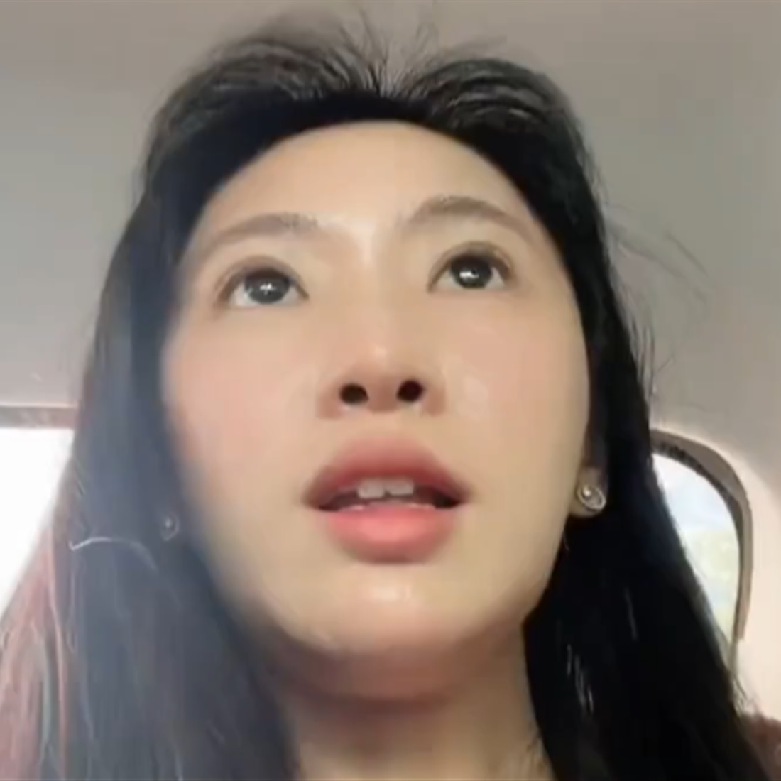 Passenger Takes Over on Guangdong Highway to Rush Sick Ride-Hailing Driver to Hospital