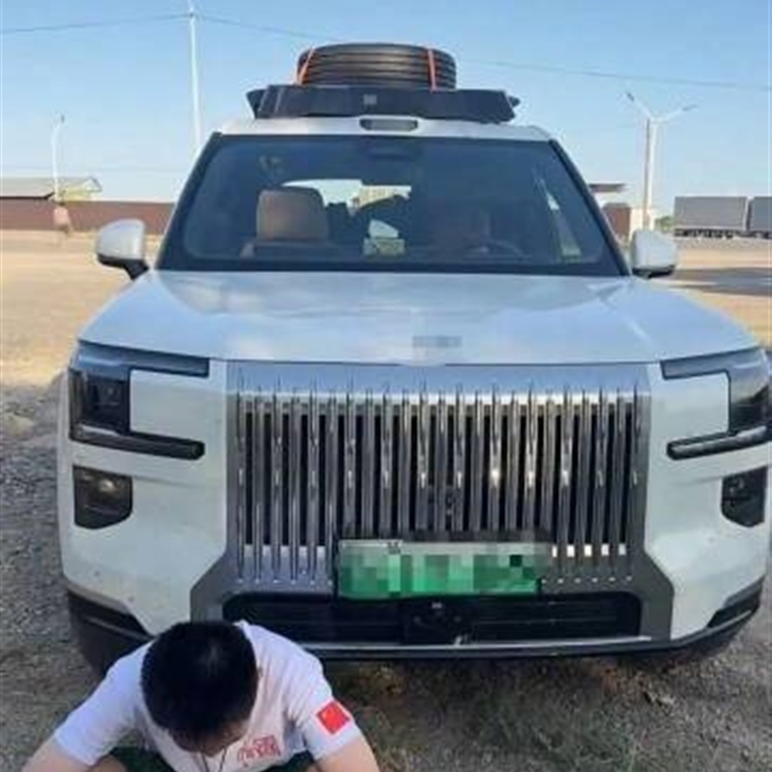 EV Owner Stranded Abroad as Remote Lock Leaves Car's Smart System Disabled for Over 30 Hours
