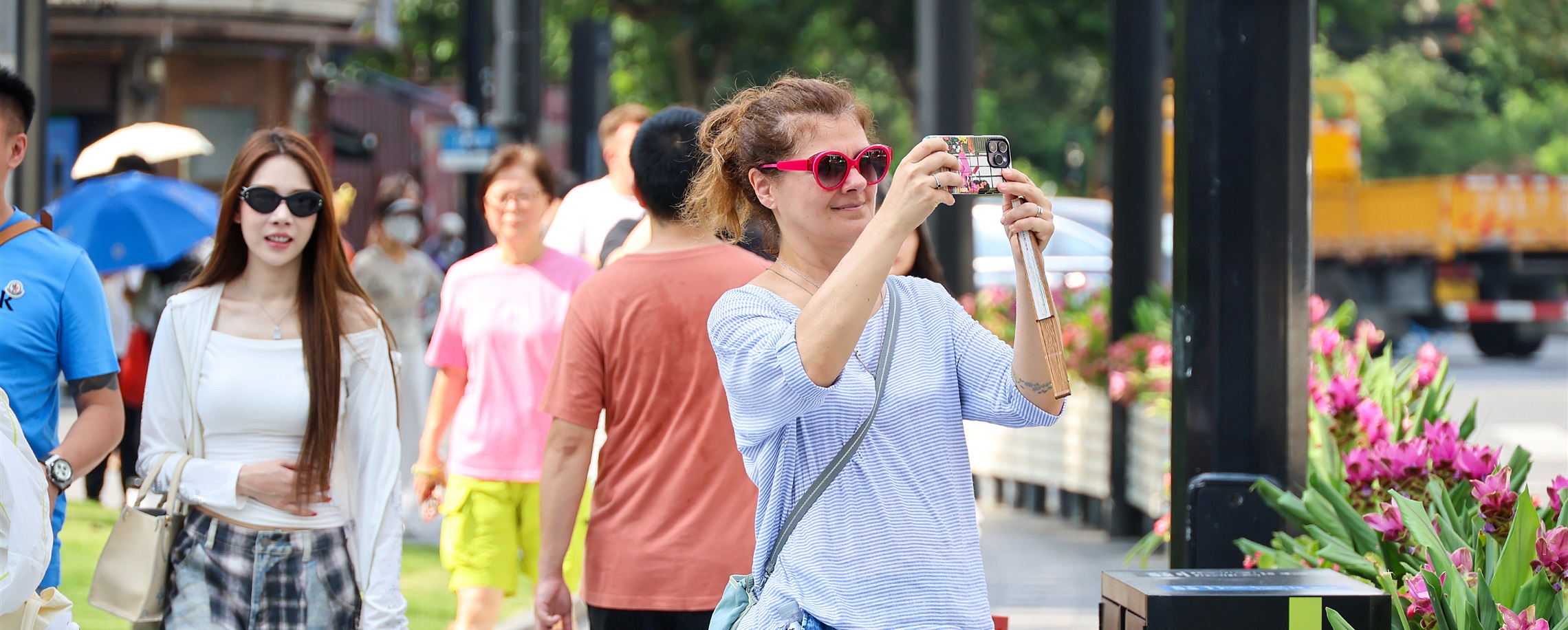 Shanghai Enters Peak Summer Under Dashu Heat