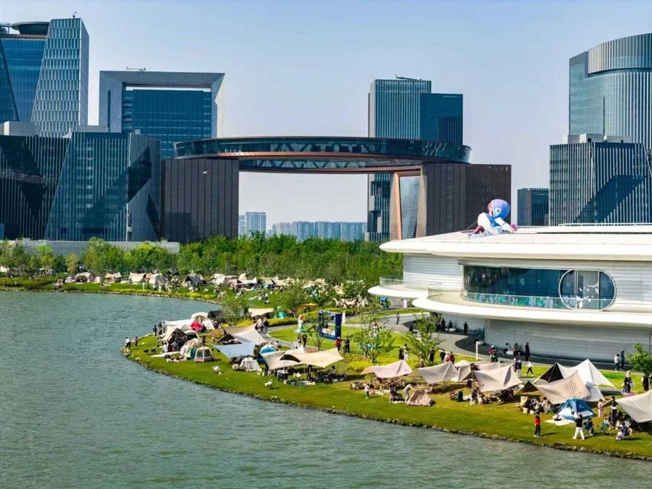 适合夏日的10条漫步路线,临水观景,一路青绿