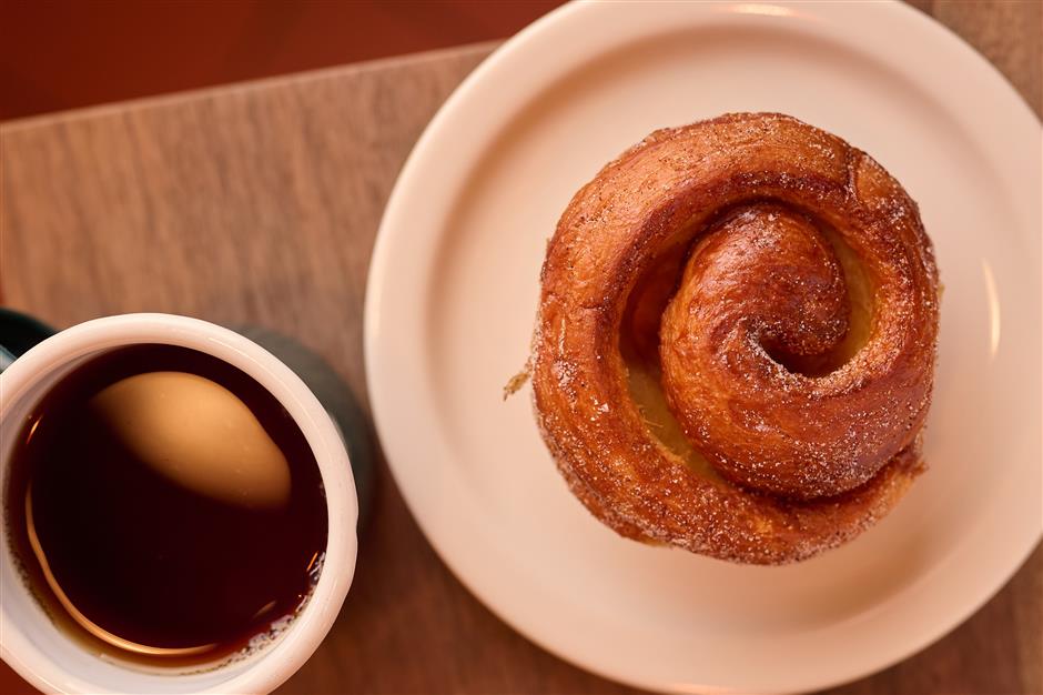 [On Fire] Two Bakeries Lighting Shanghai Afire with Addiction