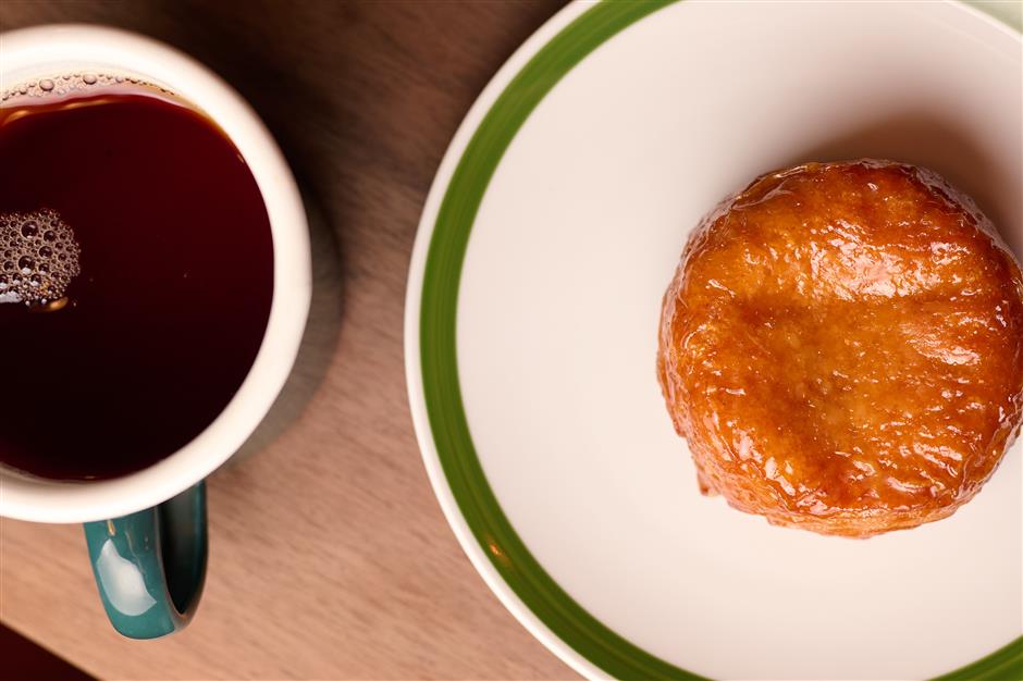 [On Fire] Two Bakeries Lighting Shanghai Afire with Addiction