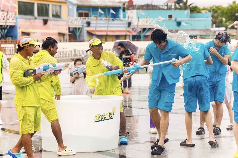 Enjoy Summer Splash at Shanghai Happy Valley Dual-park Carnival