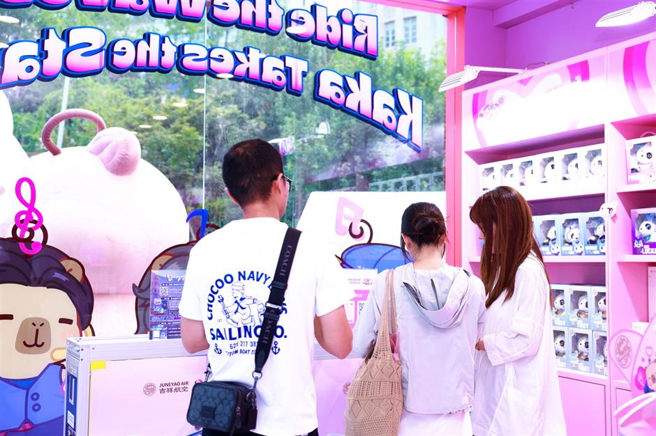 10 Days of ESports and K-pop Style Fun on Nanjing Road E.