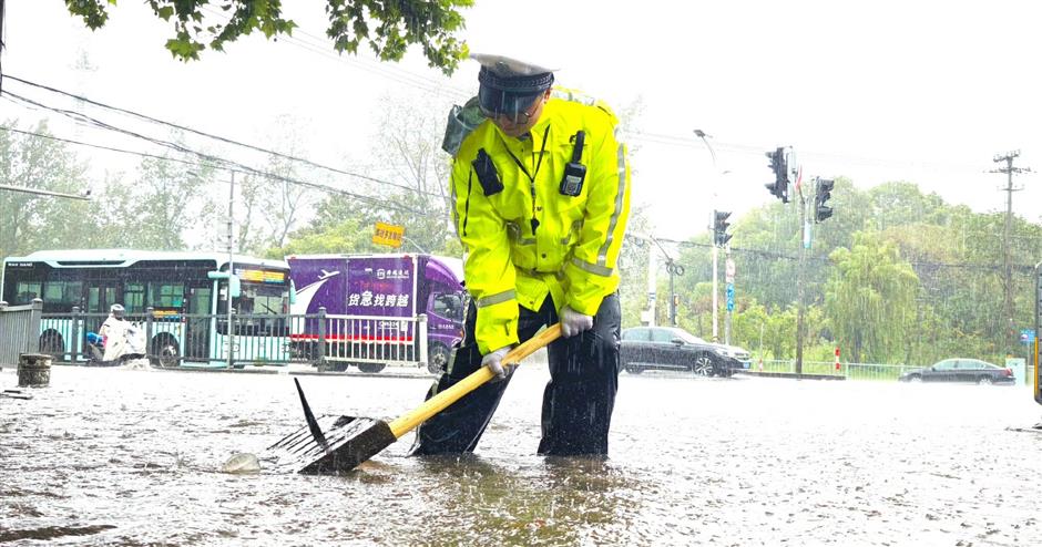 Shanghai Issues Red Rainstorm Warning As Typhoon Dolphin Nears