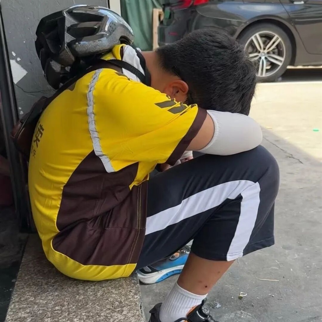 Father And Son Spend 20 Days on Delivery Runs After Boy's Threat to Quit Studying