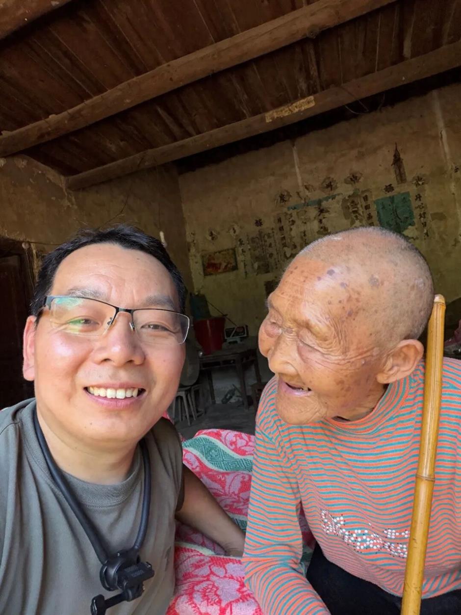 'Family Messenger' Brings the Warmth of Home to Elderly Deep in Mountains