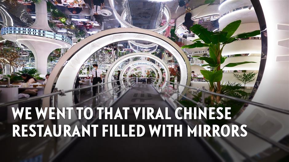 We Went to That Viral Chinese Restaurant Filled With Mirrors