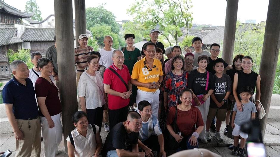 Chance Photo Request Reunites Family Across Strait After More Than 70 Years