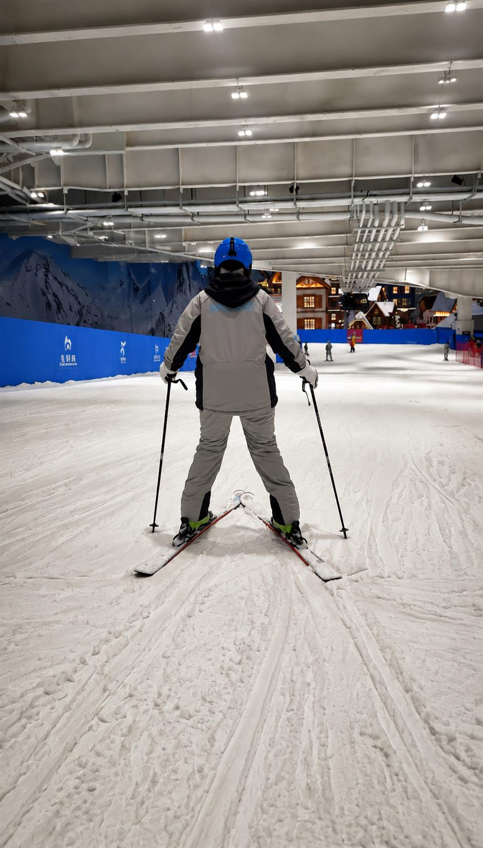 [Try This] We Visited The World's Largest Indoor Ski Resort