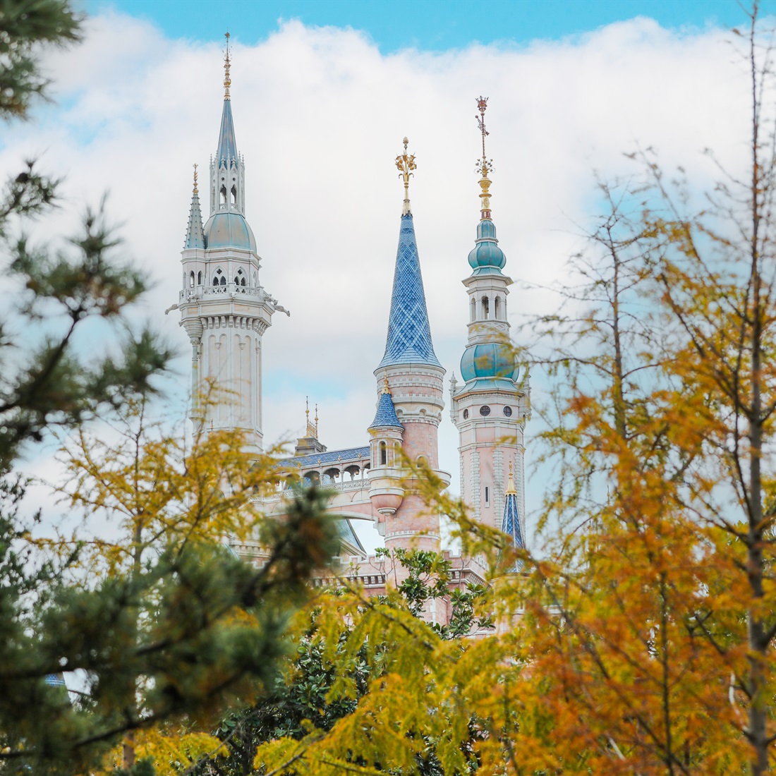 Duffy Month to Halloween: Shanghai Disney Resort Turns Up the Magic This Autumn