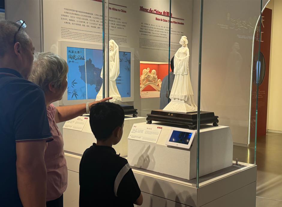 A Father-Son Bet Inspired a Porcelain Masterpiece With 6 Billion Views