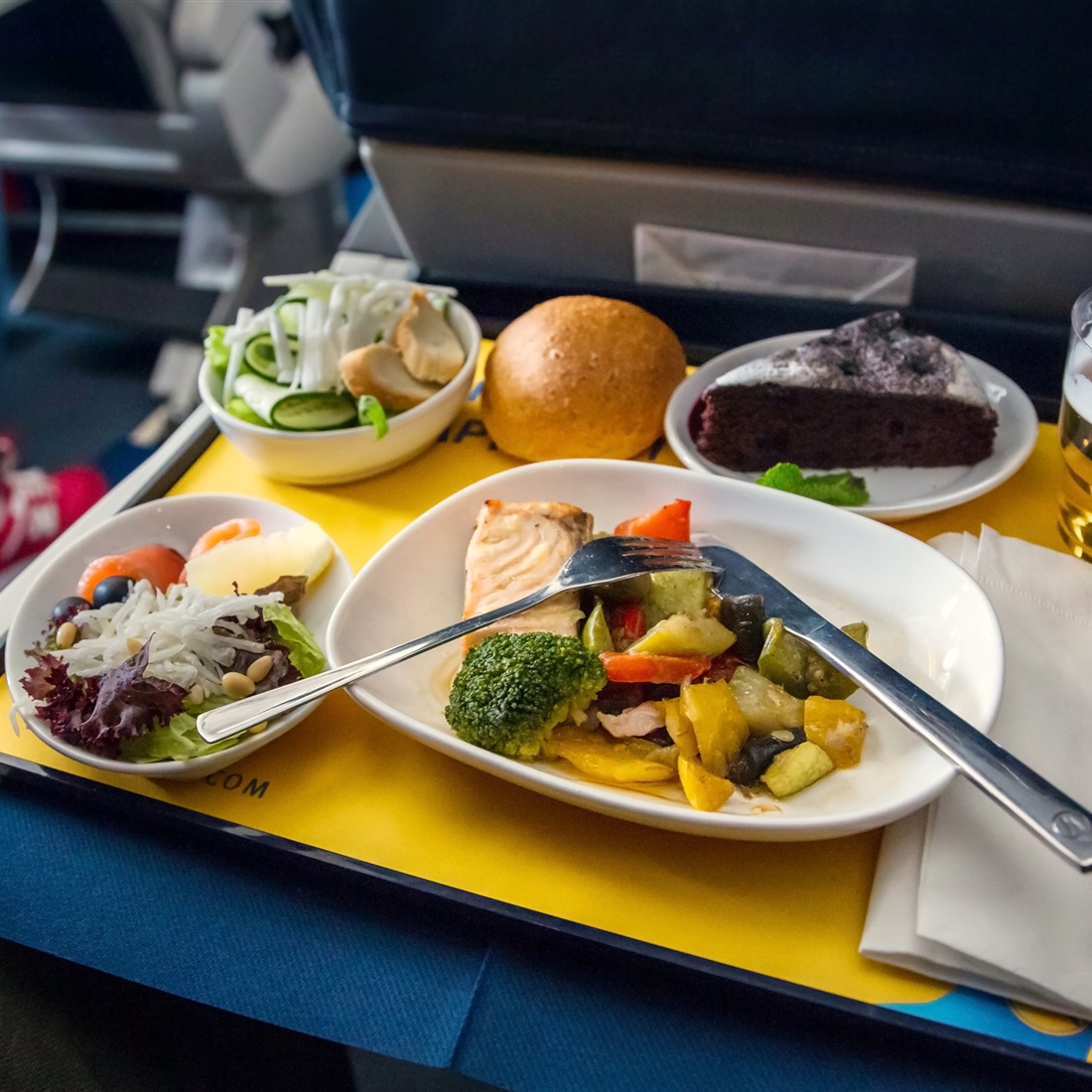 [SH Transit] Why Did Your Airplane Meal Suddenly Get Good Again?