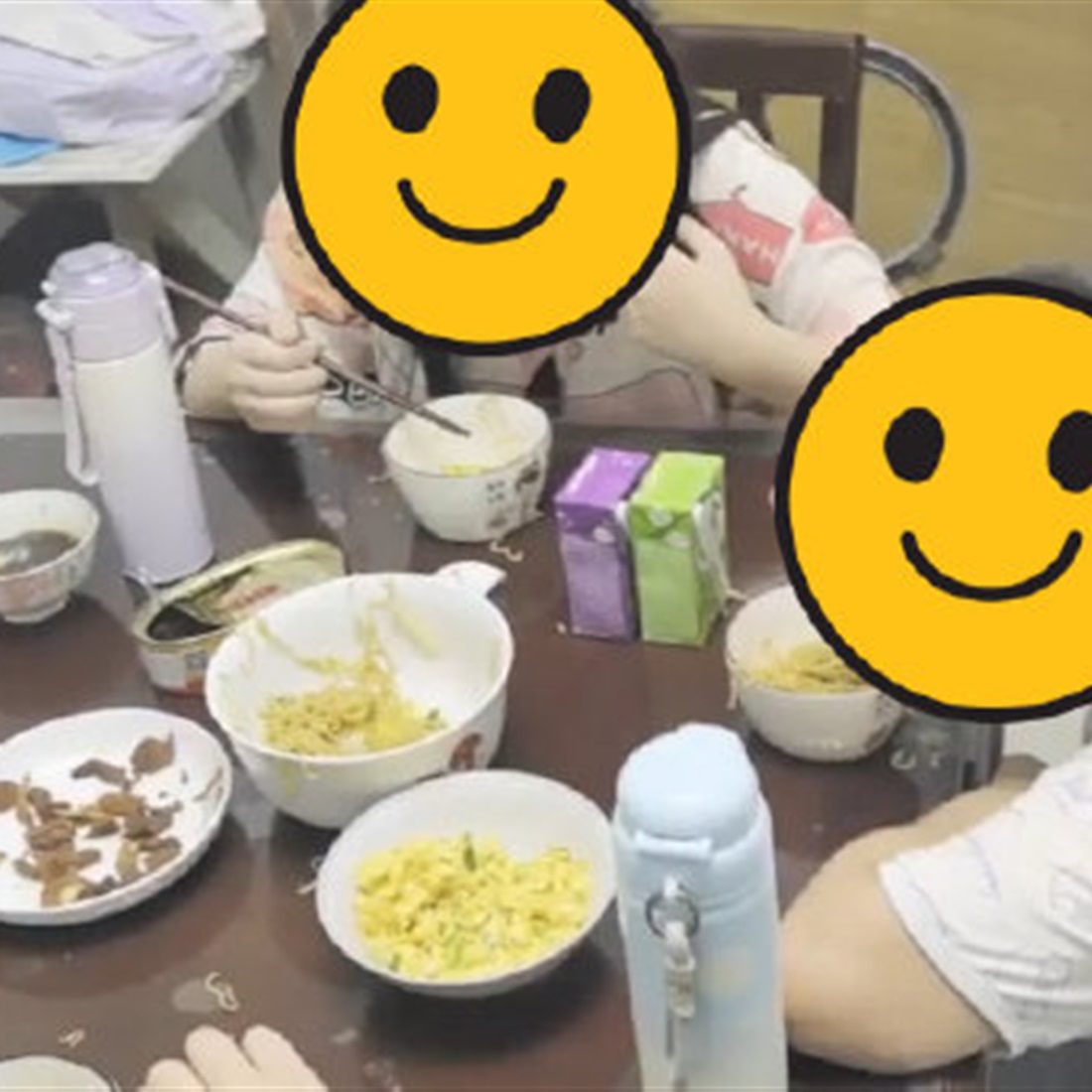 Hungry Children Call Police For Dinner Help In Zhejiang