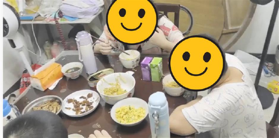 Hungry Children Call Police For Dinner Help In Zhejiang