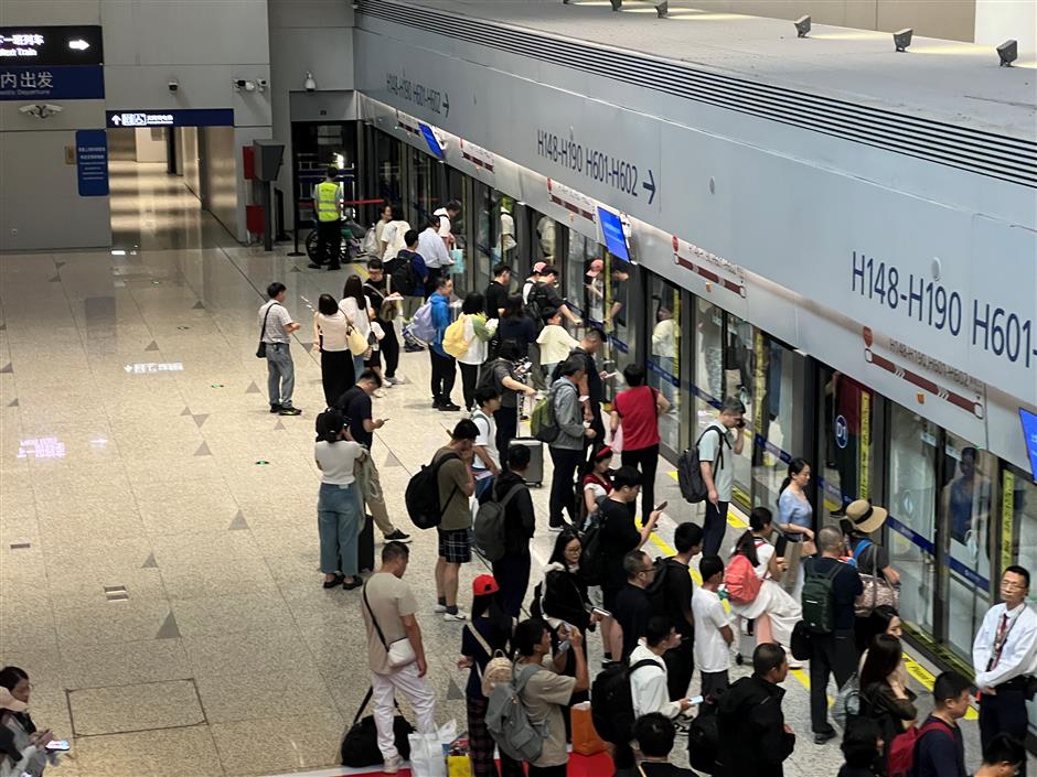 [SH Transit] How Shanghai's 'Air Express Lines' Speed Up Domestic Connections