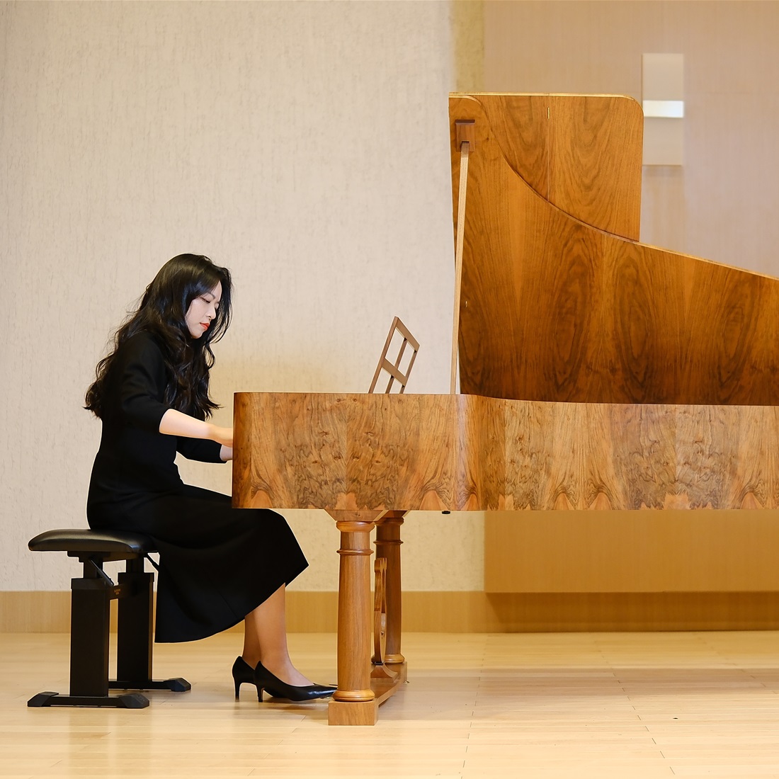 Fortepiano Virtuoso Brings Rare 1819 Replica to Shanghai Concert
