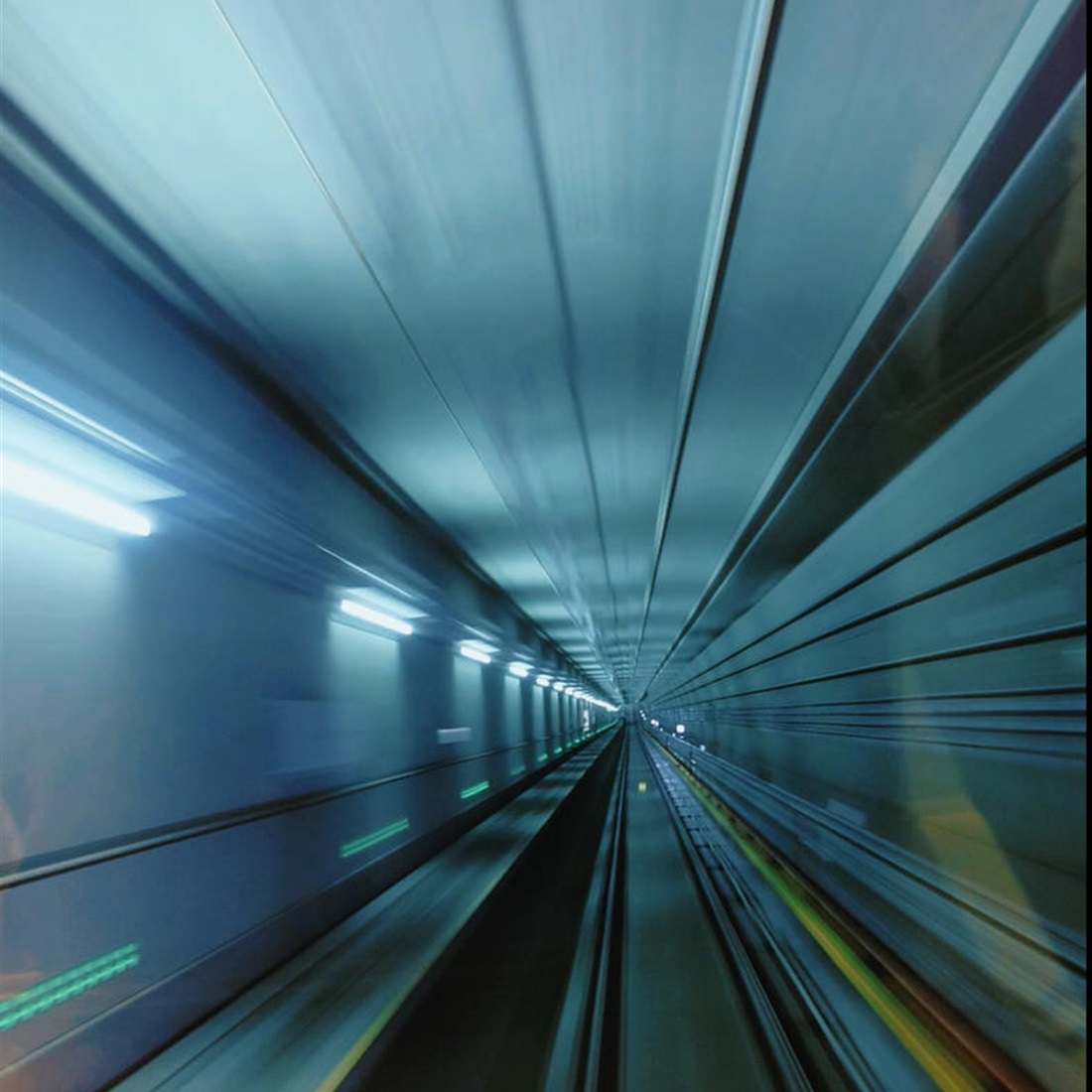 Shanghai's First Metro Line Crossing Yangtze River Enters Key Testing Phase