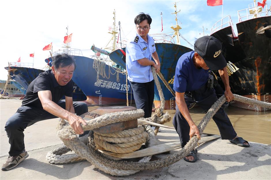 [Weather] Typhoon Saudel to Hit Zhejiang Coast Tomorrow, Shanghai Braces for Night Wind, Rain