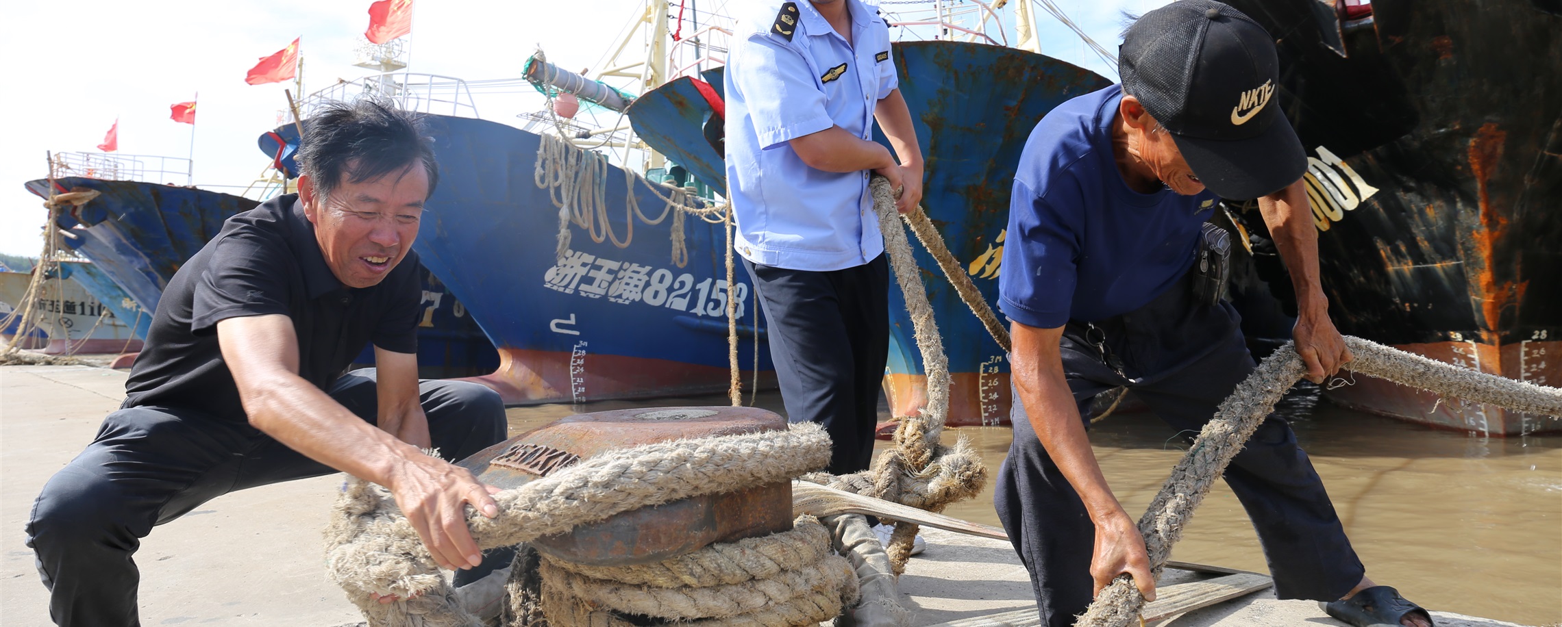 [Weather] Typhoon Saudel to Hit Zhejiang Coast Tomorrow, Shanghai Braces for Night Wind, Rain