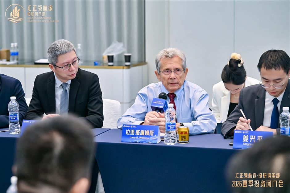 In China Stock Markets, Tech Is the Talking Point but Earnings Also in Play