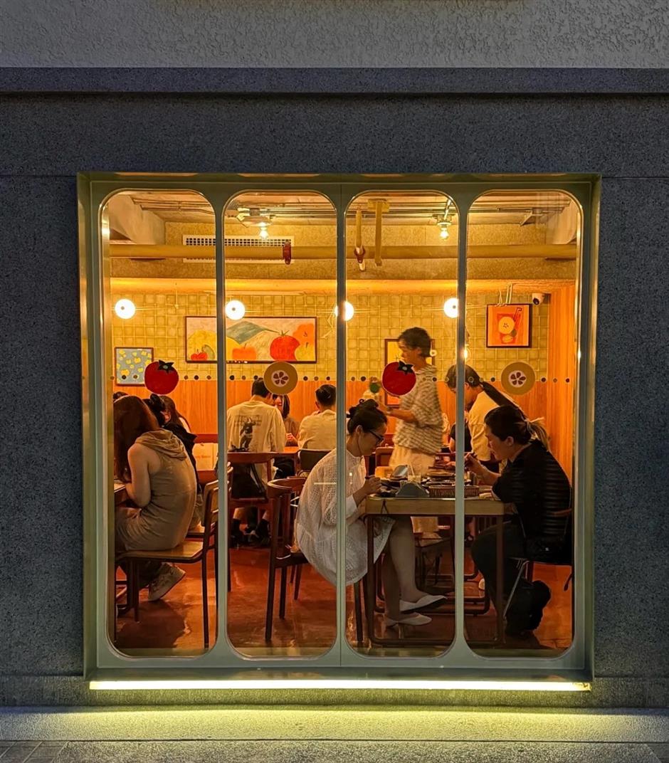 [SH Buzz] August 11 NEW Places: Rooftops, French Buffets & JUJU