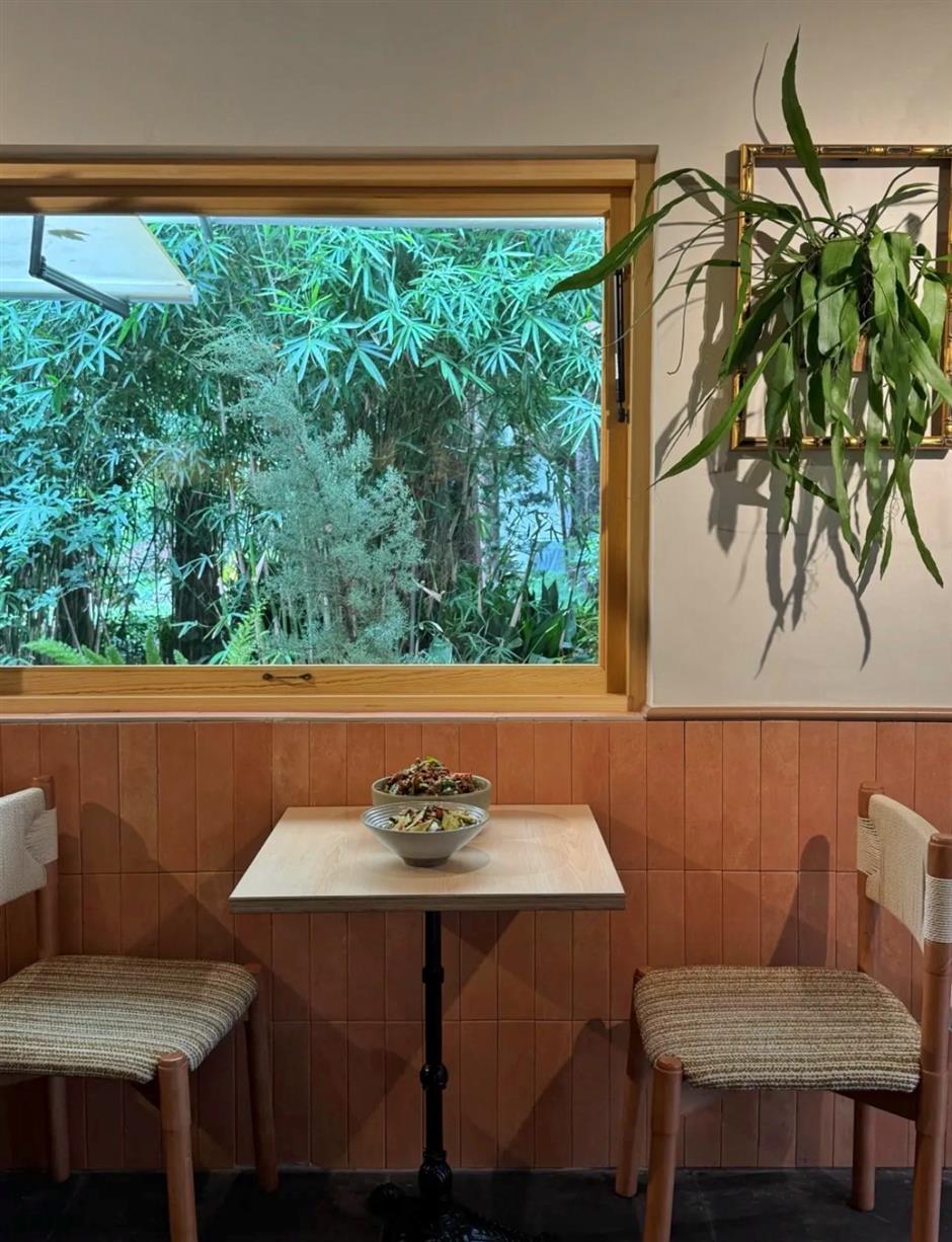 [SH Buzz] August 11 NEW Places: Rooftops, French Buffets & JUJU